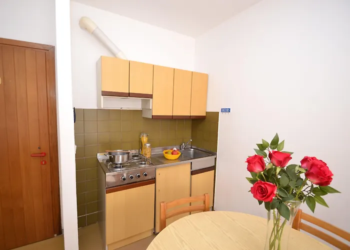 Luminous Just Next To The * Μπιμπιόνε