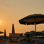 Apartman Luminous Just Next To The